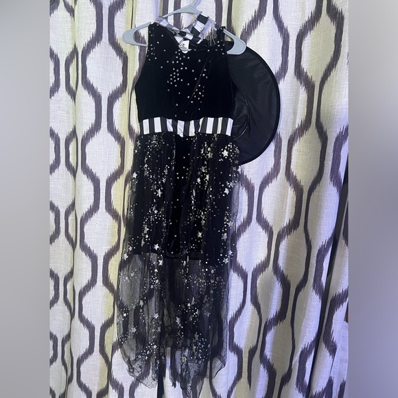 GIRLS 14/16 WITCH ๐งโโ๏ธ HALLOWEEN ๐ COSTUME - Picture 5 of 8